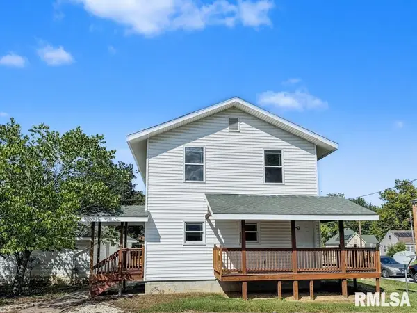 319/321 E College Street, Carbondale, IL 62901