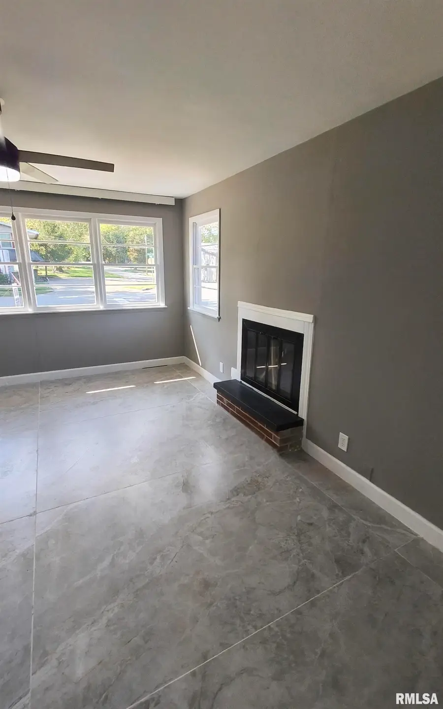 101 S Glenview Drive, Carbondale, IL 62901 - Image #2