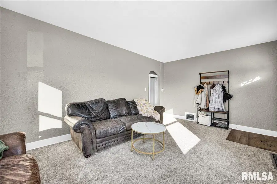 602 Ridge Street, Washington, IL 61571 - Image #3