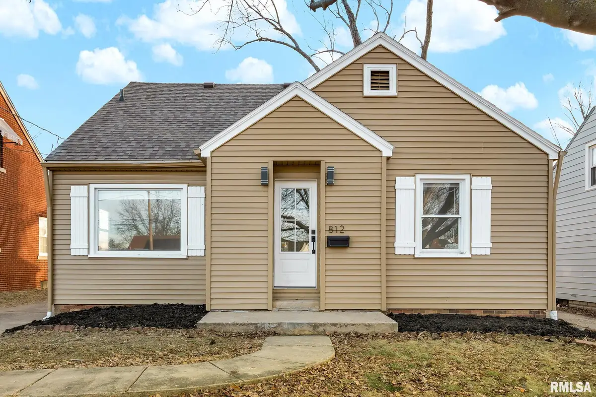 812 E Seneca Place, Peoria, IL 61603 - Image #1