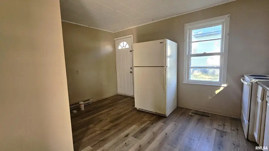 200 W 12th Street, Johnston City, IL 62951 - Image #3