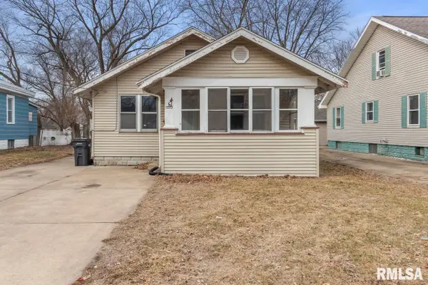 1203 S 3rd Street, Pekin, IL 61554