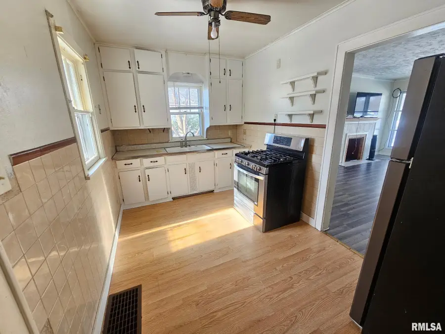 2504 W Laura Avenue, West Peoria, IL 61604 - Image #3