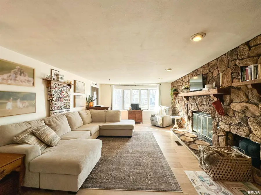 2708 S Daycor Divide, Peoria, IL 61607 - Image #3