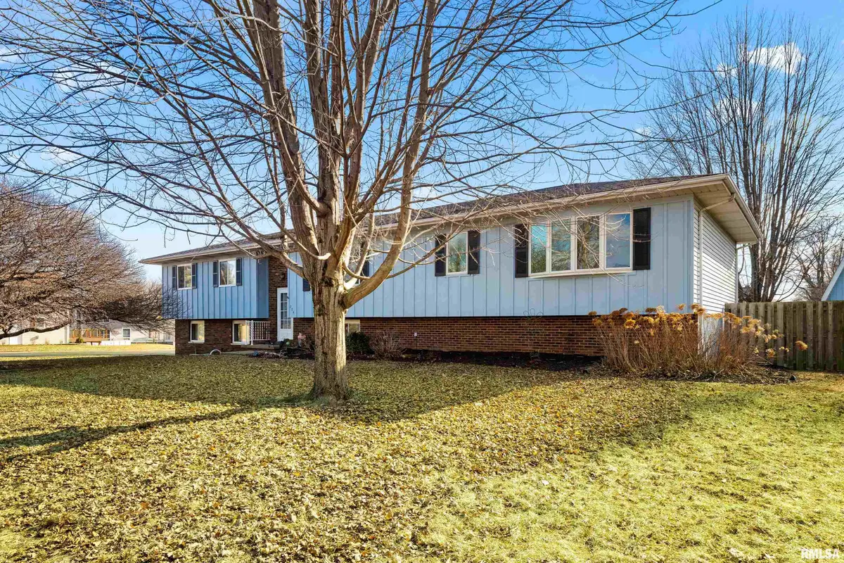 204 Oakbrook Drive, East Peoria, IL 61611 - Image #1