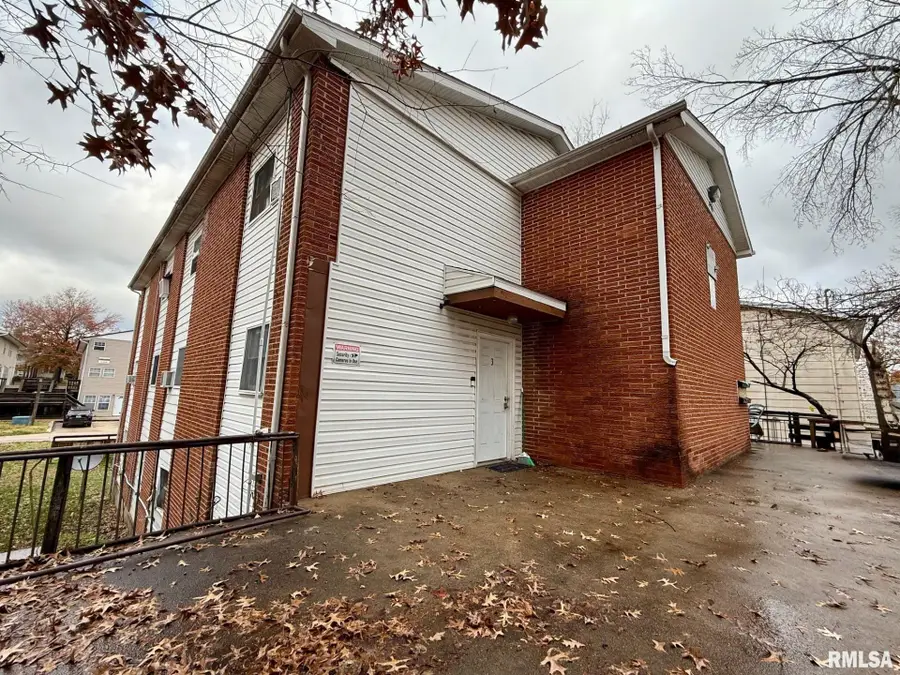 410 W Freeman Street, Carbondale, IL 62901 - Image #2