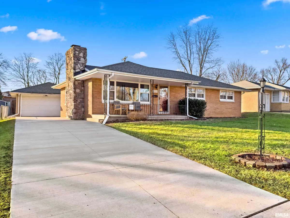 4931 N Bevalon Place, Peoria, IL 61614 - Image #1