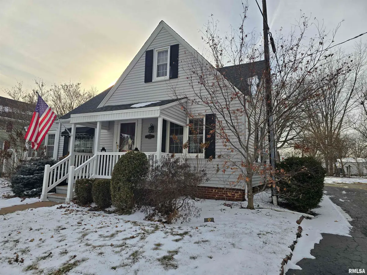 310 N B Avenue B, Canton, IL 61520-9206 - Image #1