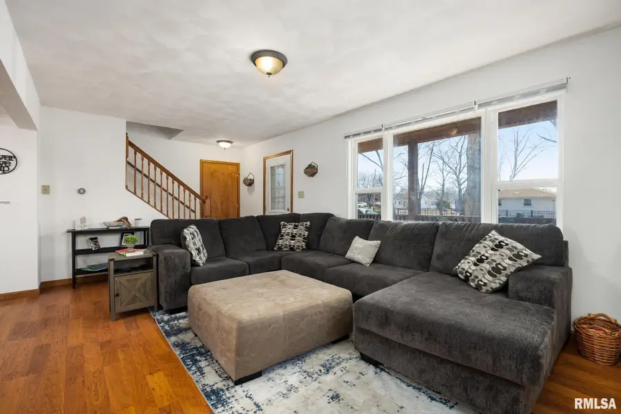 1311 Lawndale Avenue, Pekin, IL 61554 - #3