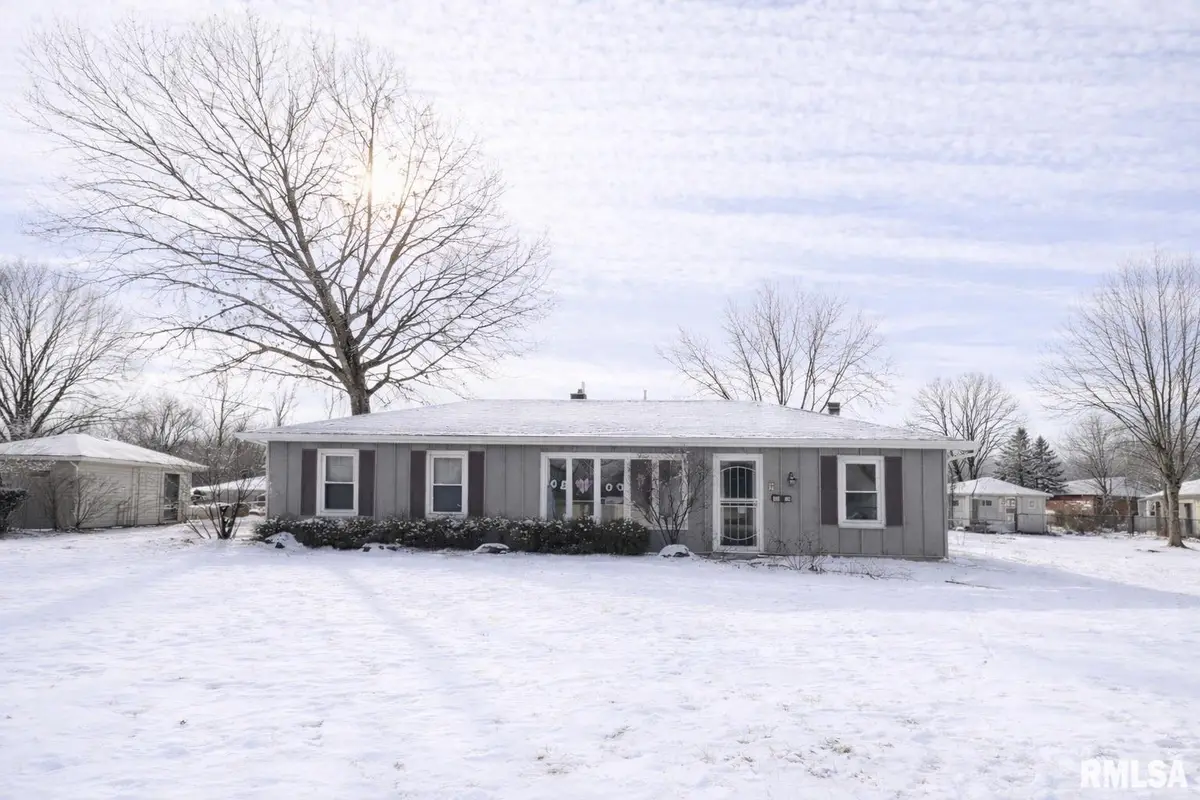 2214 W Overbrook Drive, Peoria, IL 61604 - Image #1