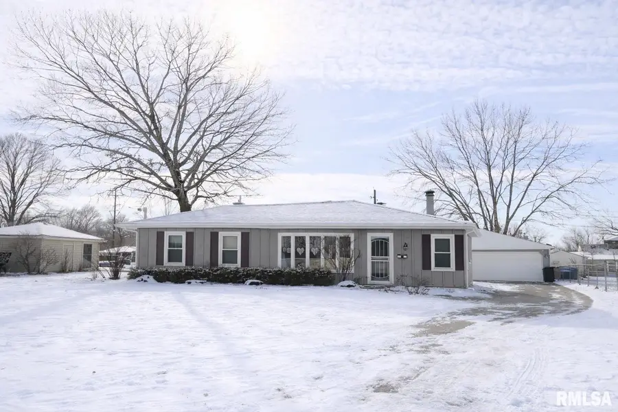 2214 W Overbrook Drive, Peoria, IL 61604 - Image #2