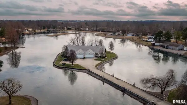 633 Lake Harbor Drive, Marion, IL 62959