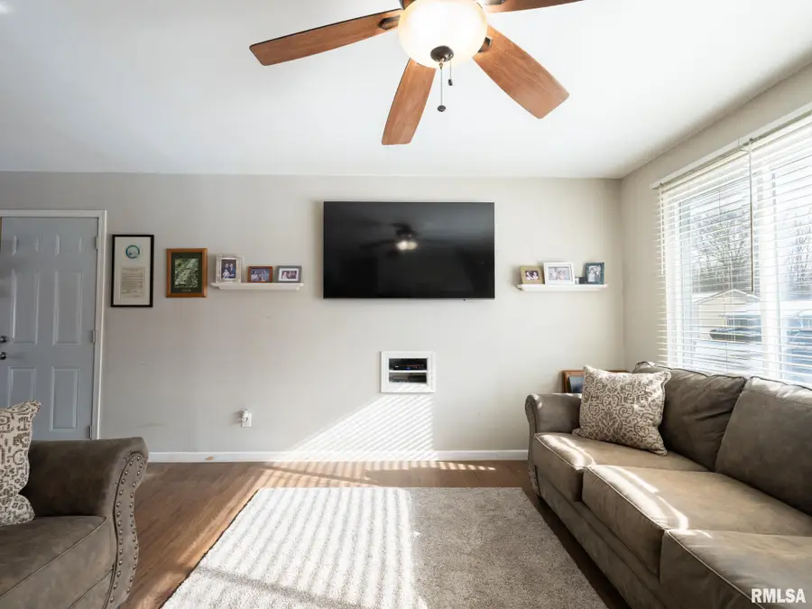 4049 W Hillmont Road, Peoria, IL 61615 - Image #3