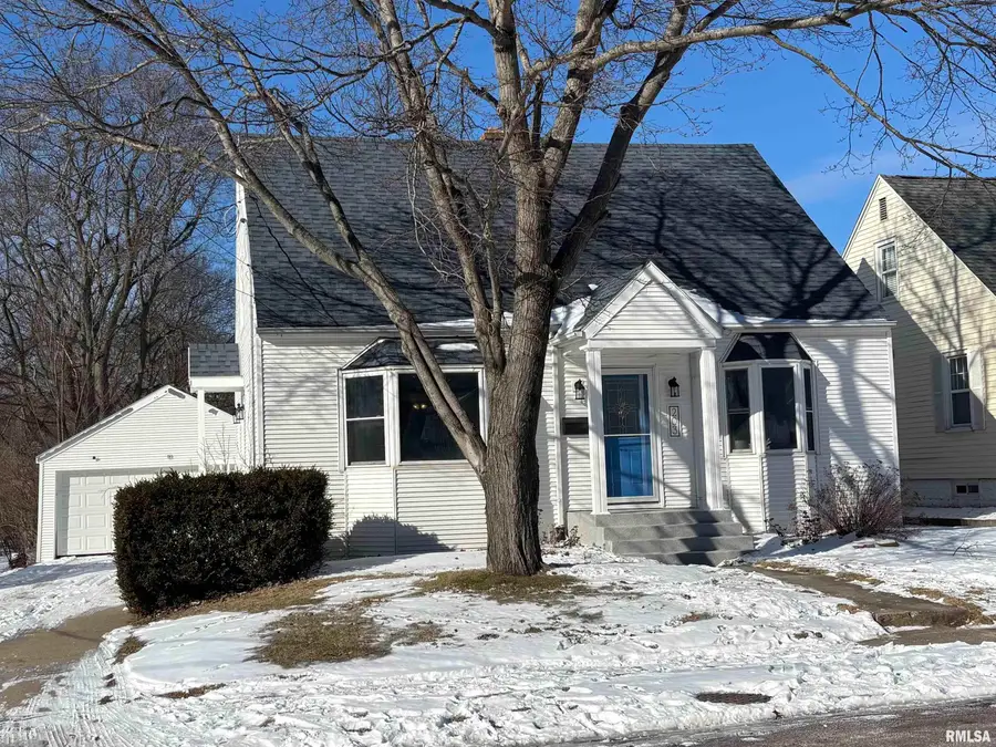 203 Court Drive, Washington, IL 61571 - Image #2