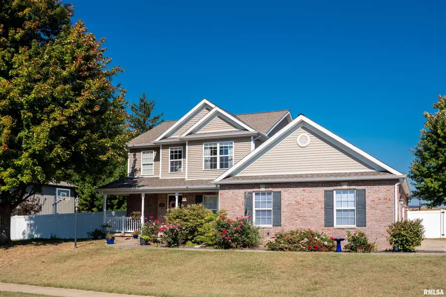 610 Westminster Drive, Washington, IL 61571 - Image #2