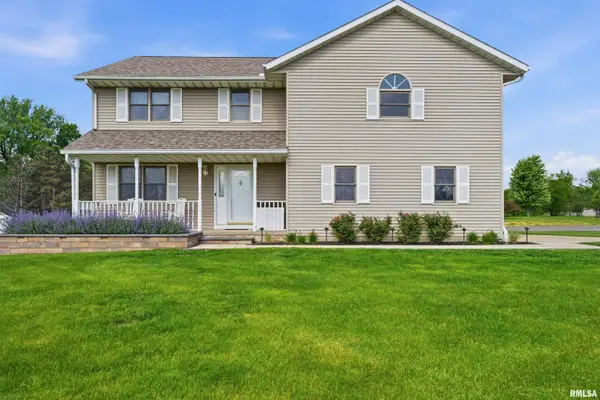 142 Legion Road, Washington, IL 61571