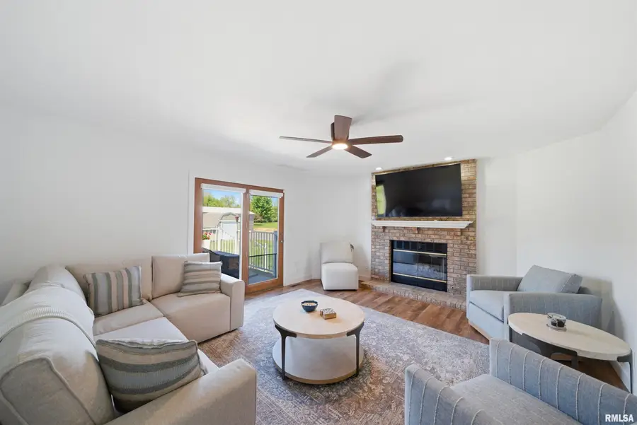 142 Legion Road, Washington, IL 61571 - #3