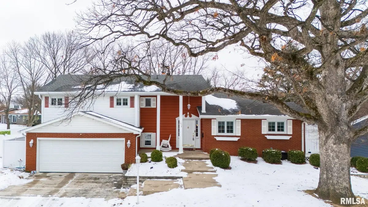 1808 Saint Clair Drive, Pekin, IL 61554 - Image #1