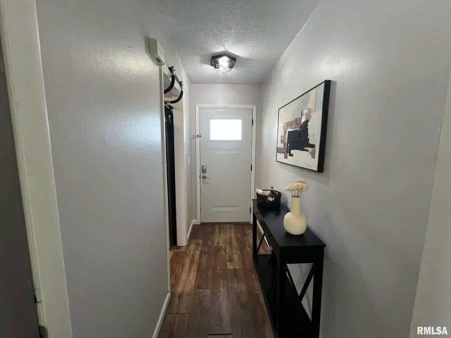 209 Kurlene Drive, Macomb, IL 61455 - Image #2