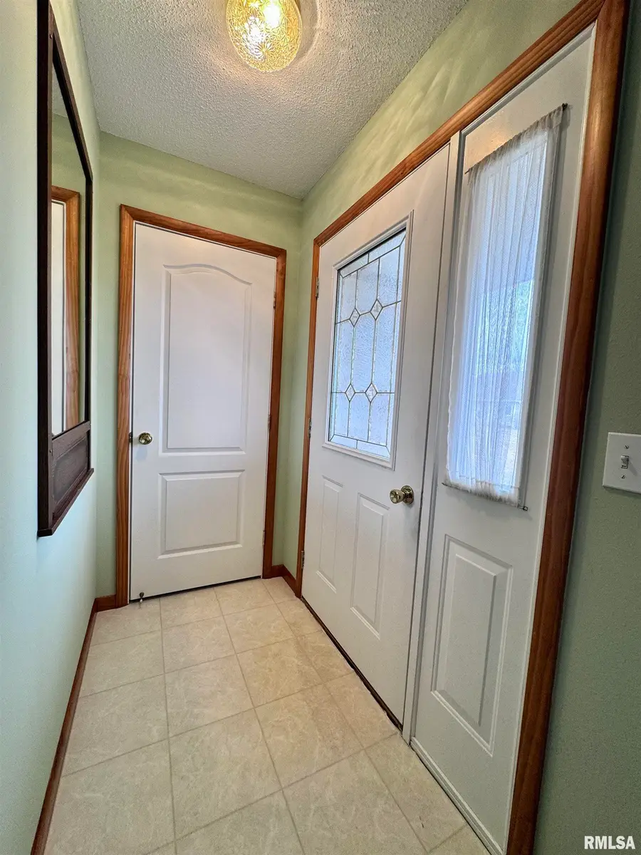 2005 S Madison Street, Macomb, IL 61455 - Image #2