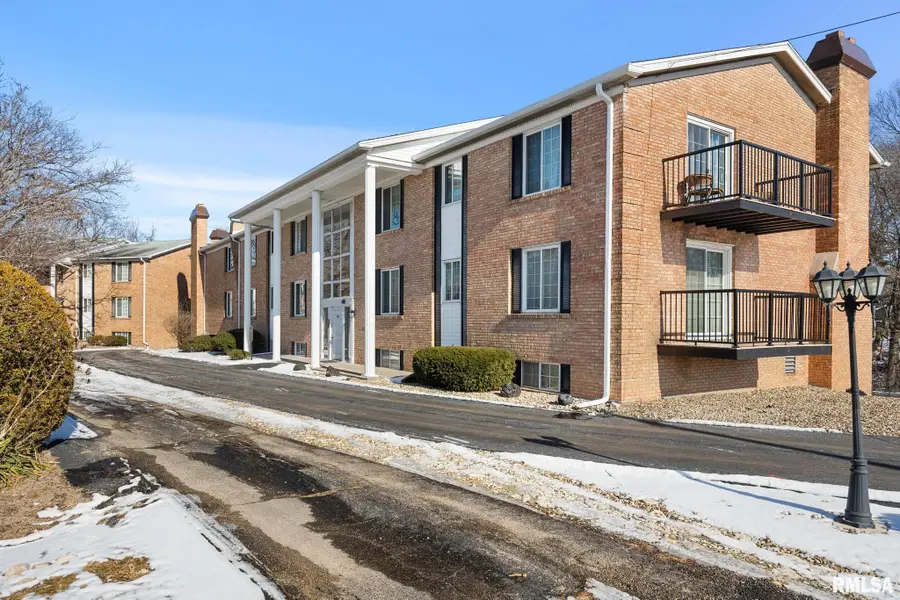 6016 N Knoxville Avenue #102, Peoria, IL 61614 - Image #2
