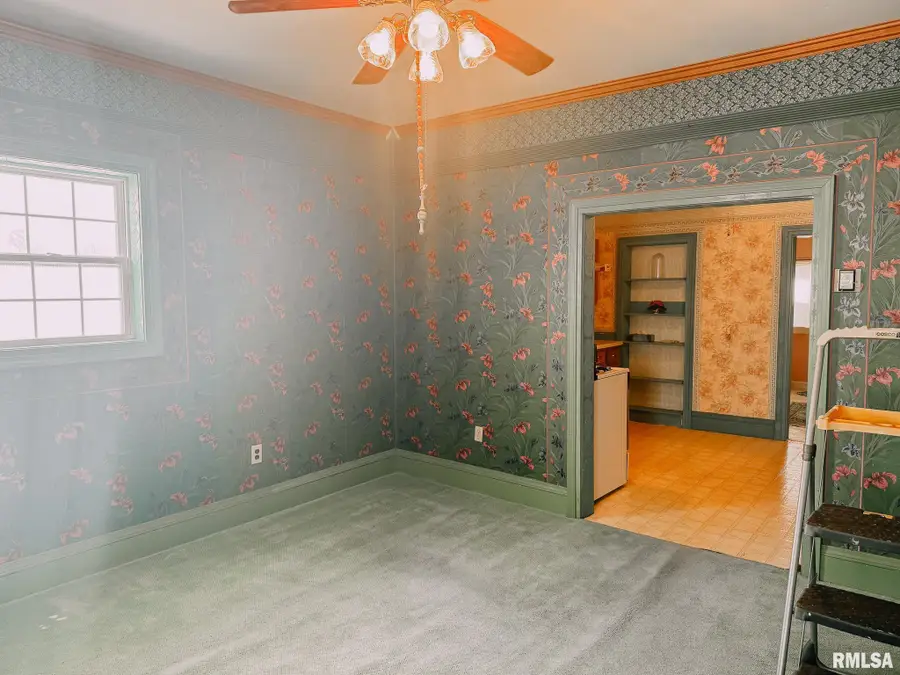 705 W College Street, Marion, IL 62959 - #2