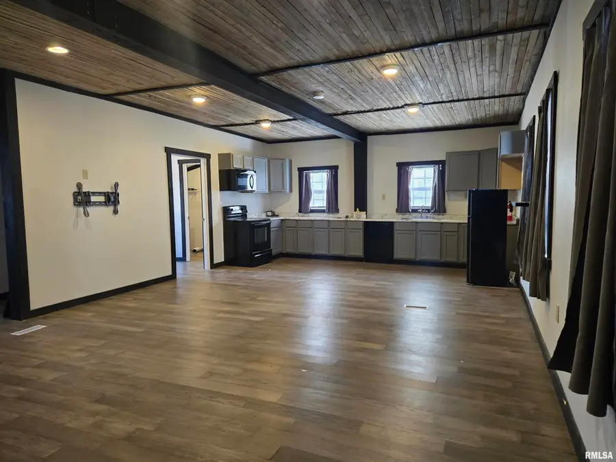 310 N Scofield Street, Carthage, IL 62321 - #3