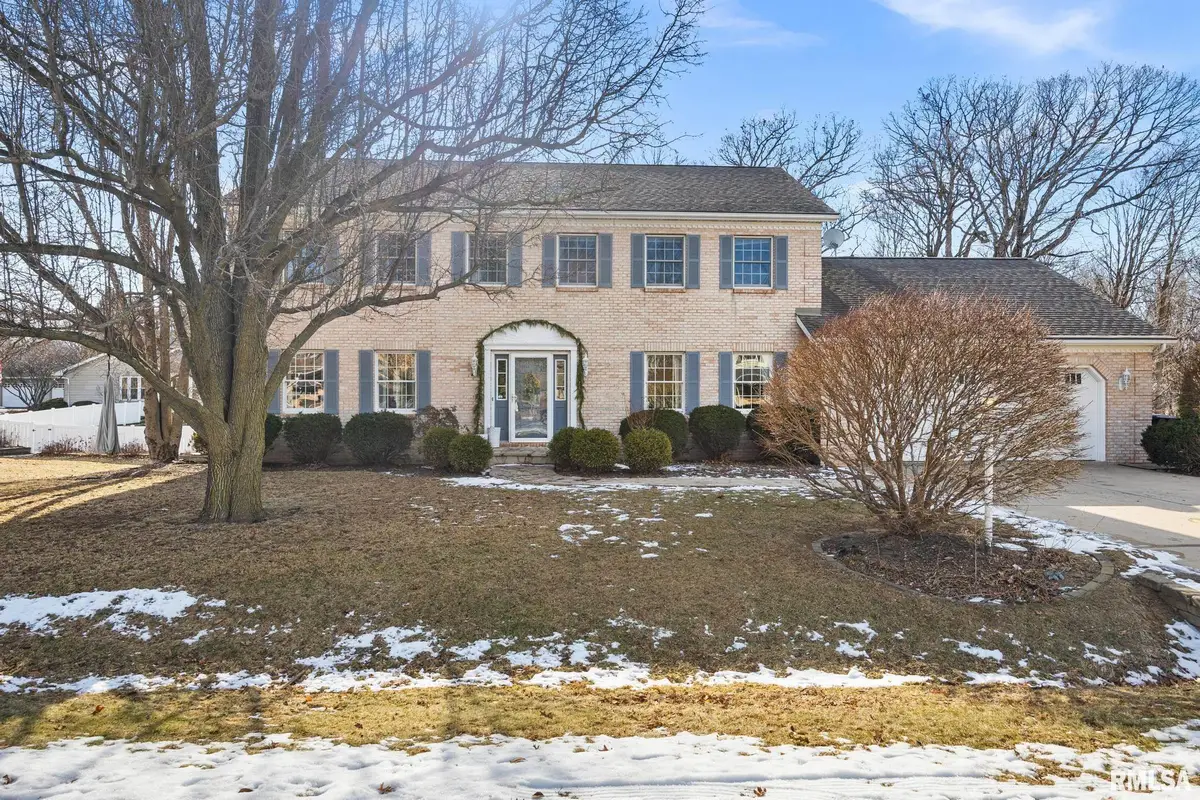 313 E White Oak Court, East Peoria, IL 61611 - #1