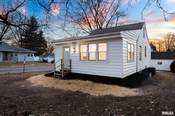 401 N Highland Avenue, Creve Coeur, IL 61610