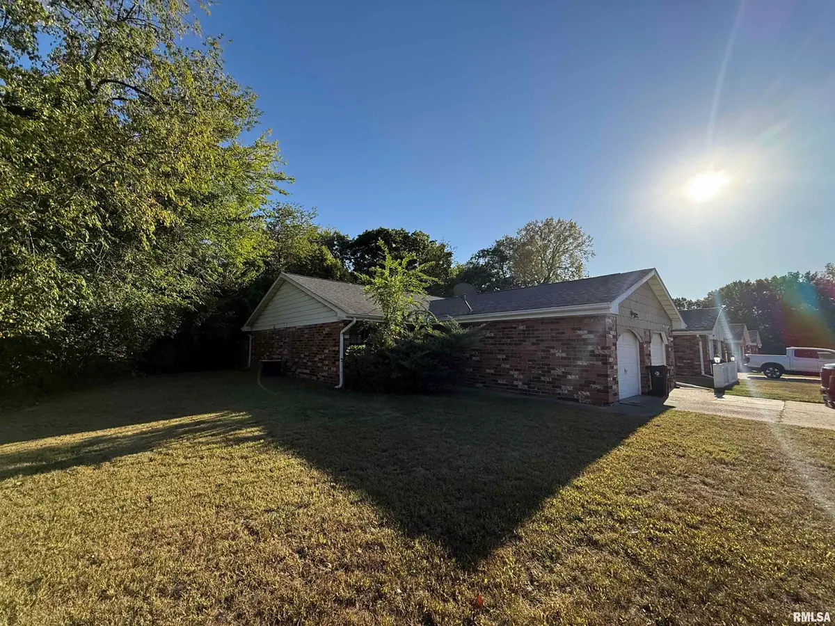 3418 W Dorchester Ridge #A-1, Peoria, IL 61604 - Image #1