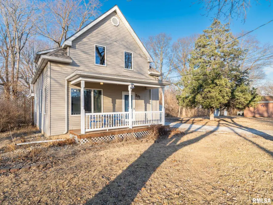 201 E Rose Avenue, Bartonville, IL 61607 - #2