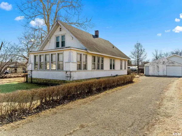 218 W Elm Street, Chillicothe, IL 61523-1839