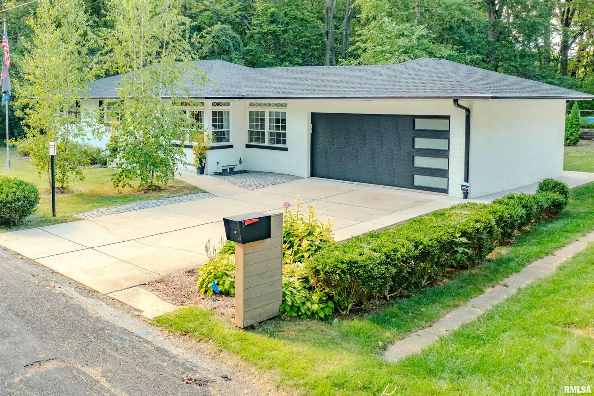 303 E Lyndale Road, Peoria, IL 61614 - #1