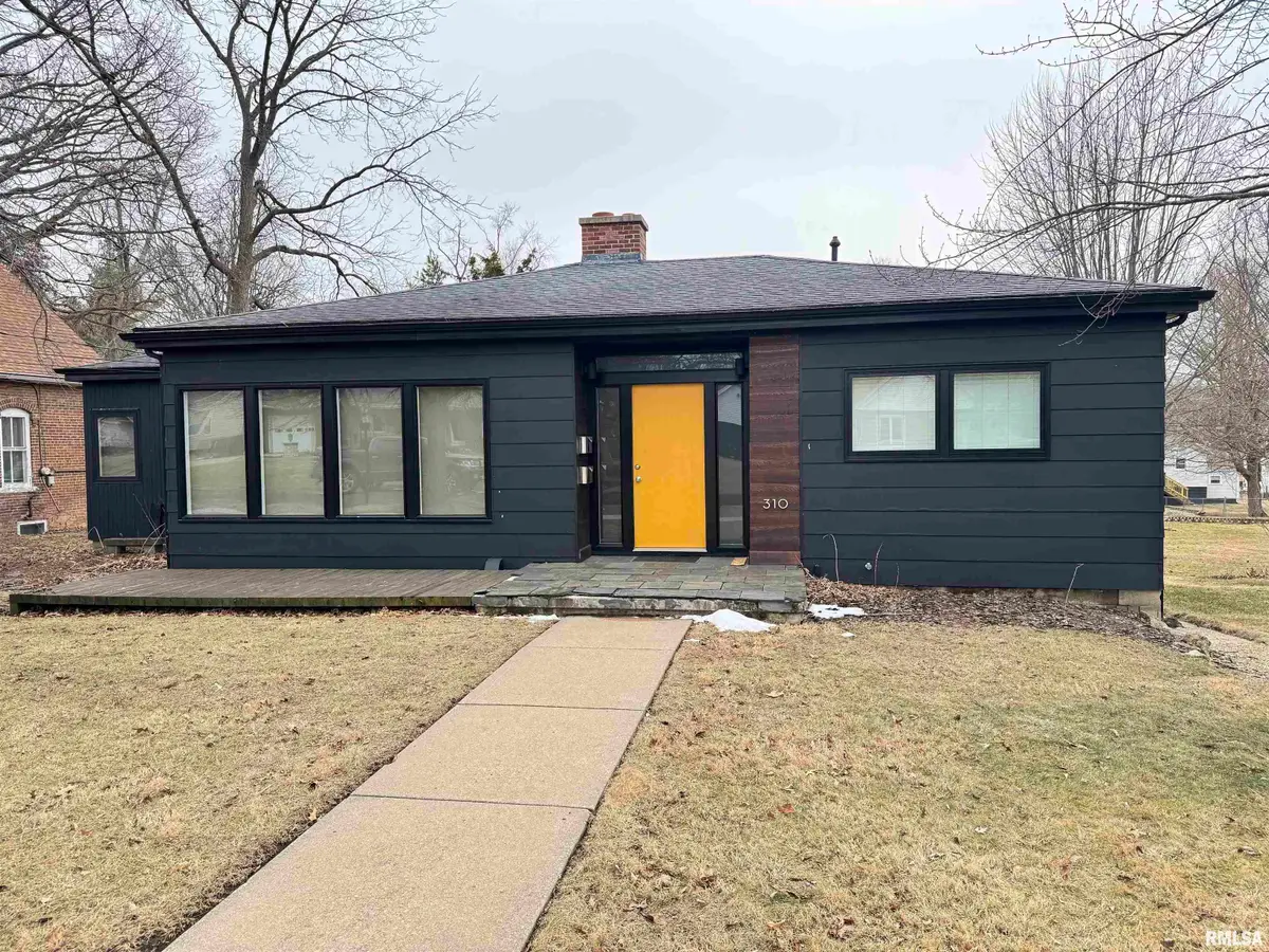 310 E Leo Street, Eureka, IL 61530 - #1