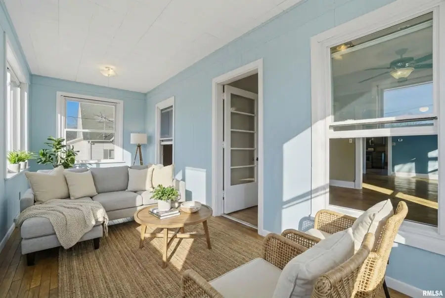 509 W Fort Street, Farmington, IL 61531 - #3