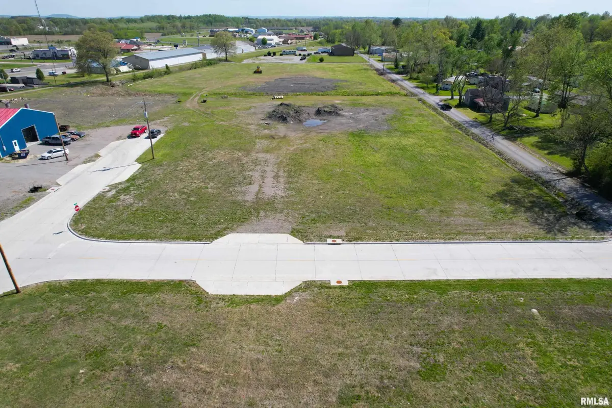 201 E Ogara Street, Harrisburg, IL 62946 - #1