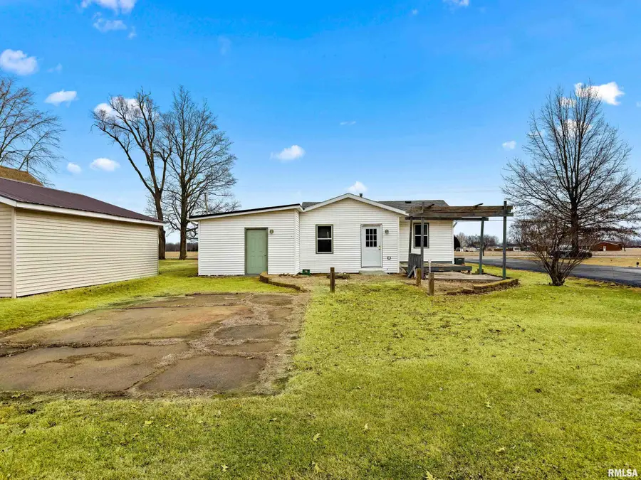 175 N 20th Avenue, Canton, IL 61520 - #3