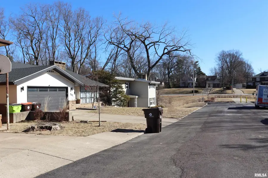 111 W Merle Lane, Peoria, IL 61604 - #2