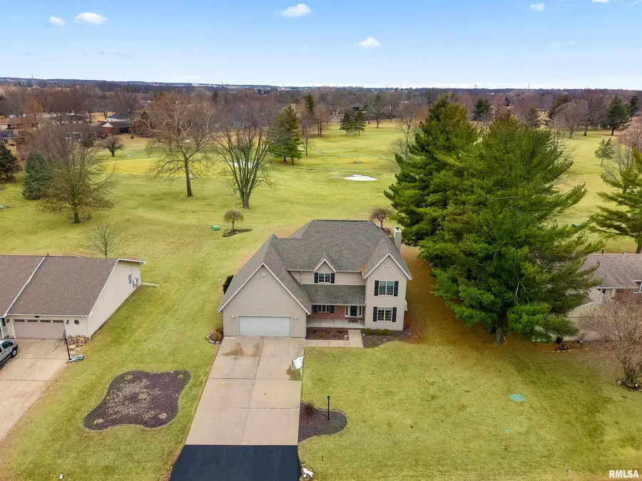 3316 Sheridan Road, Pekin, IL 61554 - #2