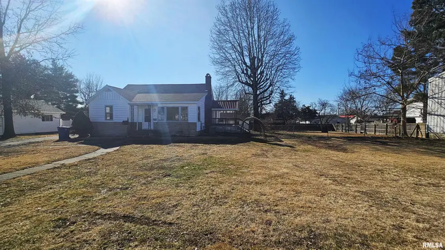 409 W 13th Street, Johnston City, IL 62951 - #2