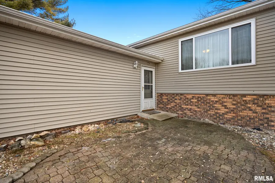 25909 Longview Road, Hopedale, IL 61747 - #2