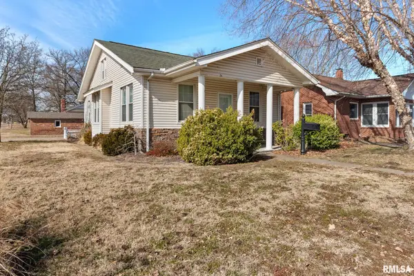 221 S 10th Street, Herrin, IL 62948