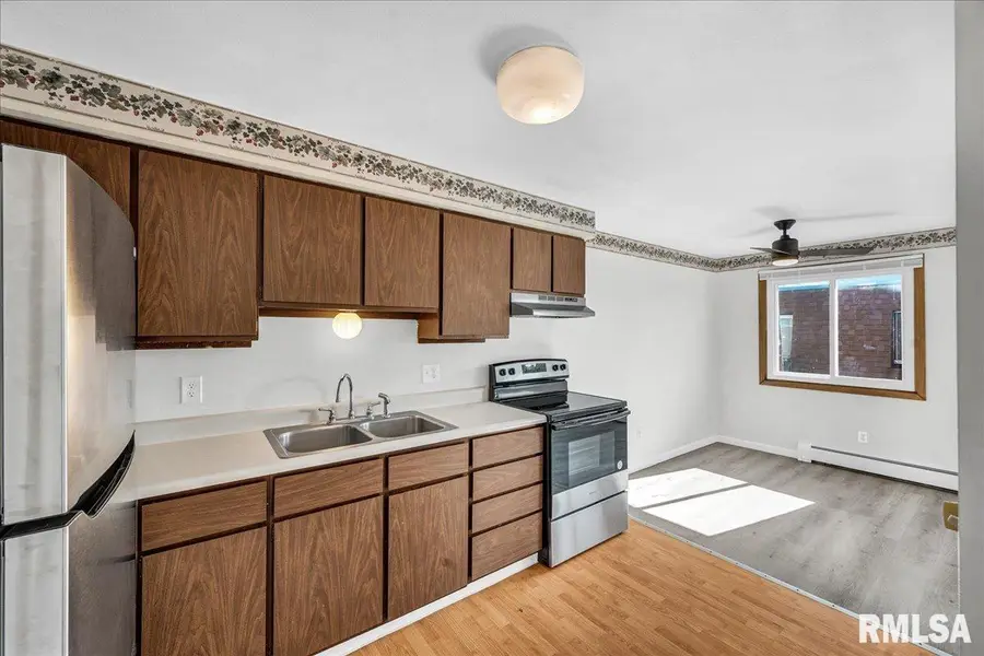 640 S 4th Avenue, Morton, IL 61550 - #3