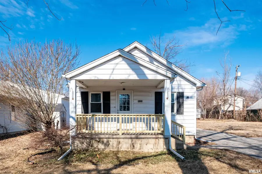 821 E Wilson Avenue, Peoria Heights, IL 61616 - #2