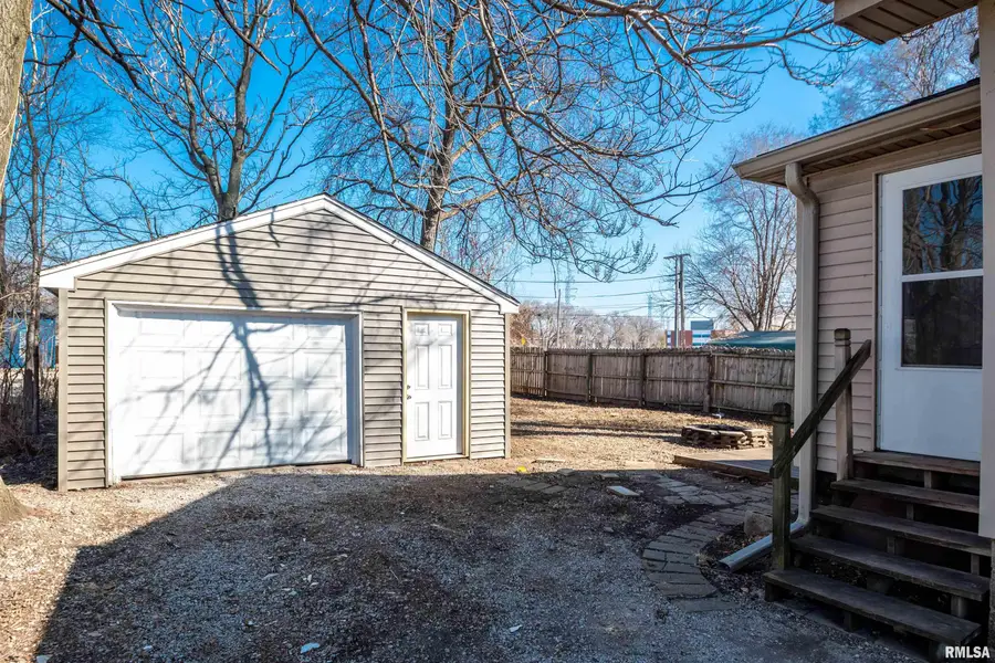 331 Mckinley Street, East Peoria, IL 61611 - #3