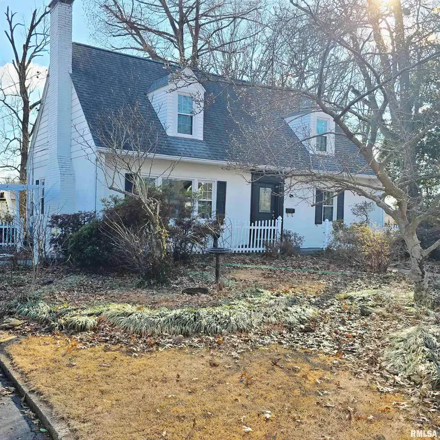 606 W 6th Street, Benton, IL 62812 - #2