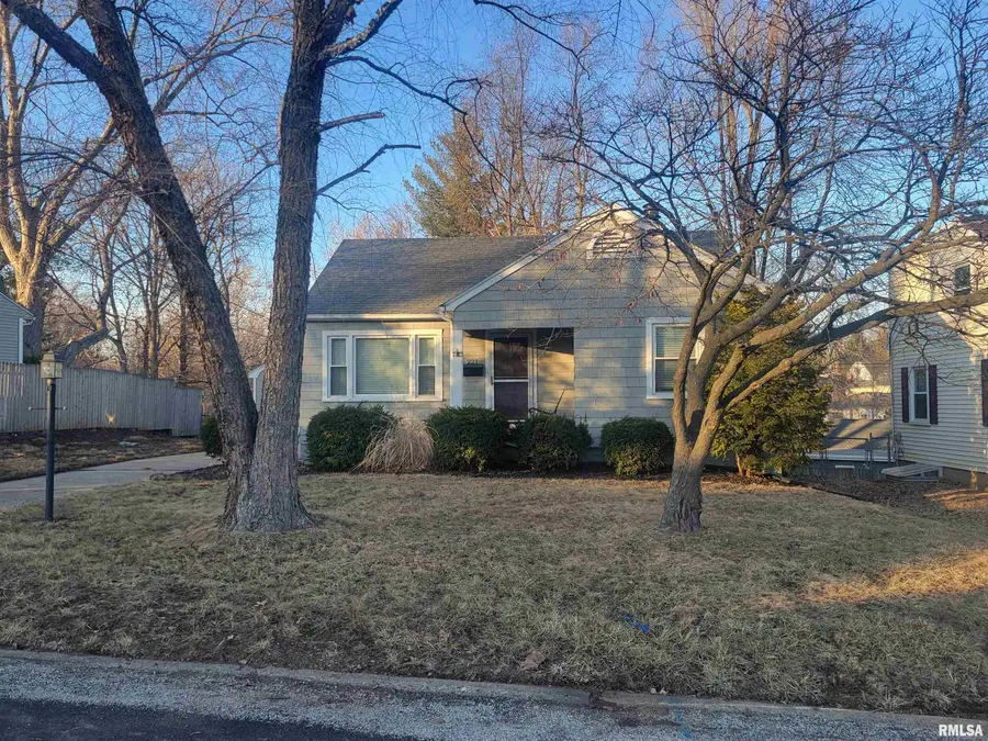 221 W Barrington Road, Peoria, IL 61614 - #2