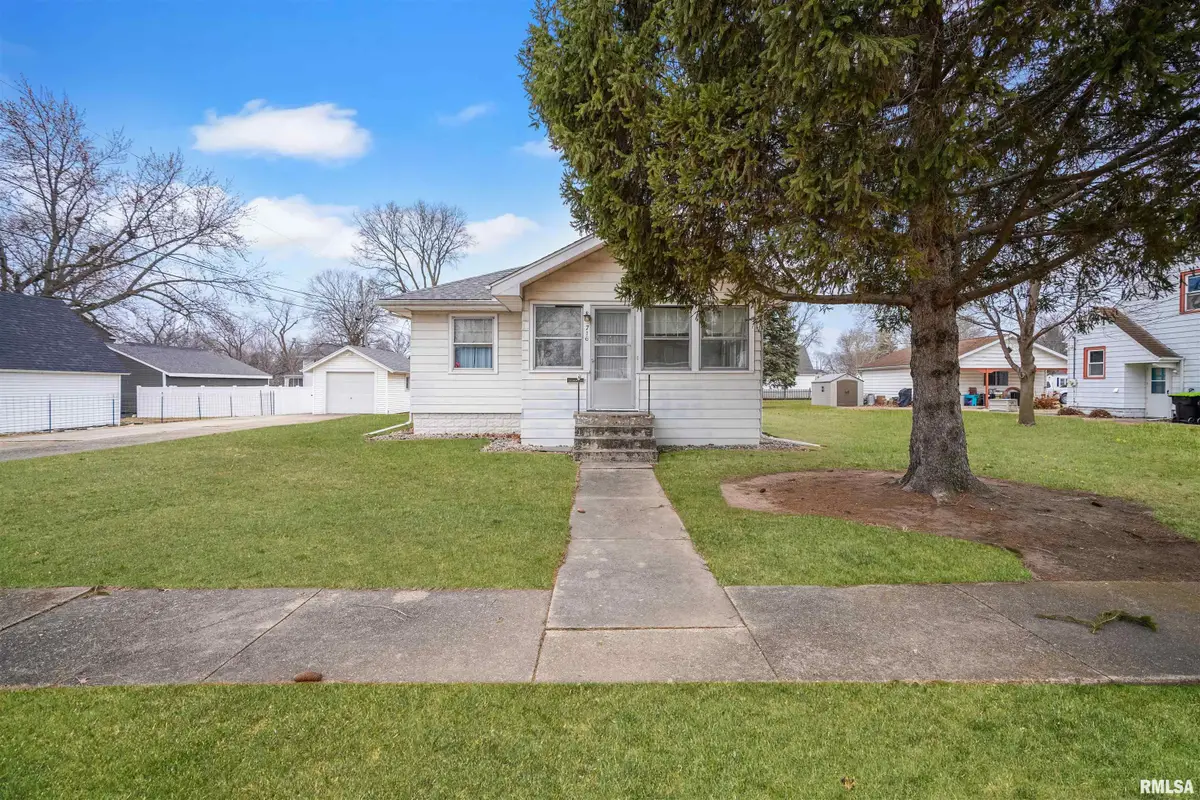 716 W Walnut Street, Chillicothe, IL 61523 - #1