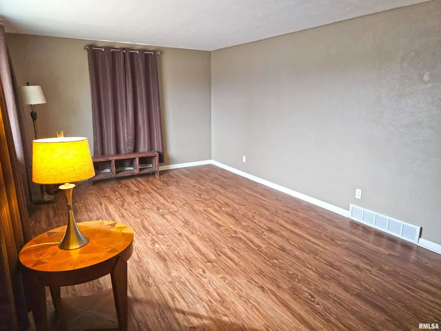 5313 N Arrow Drive, Peoria, IL 61614 - #3