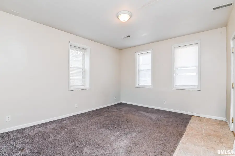 352 Catherine Street, Pekin, IL 61554 - #3